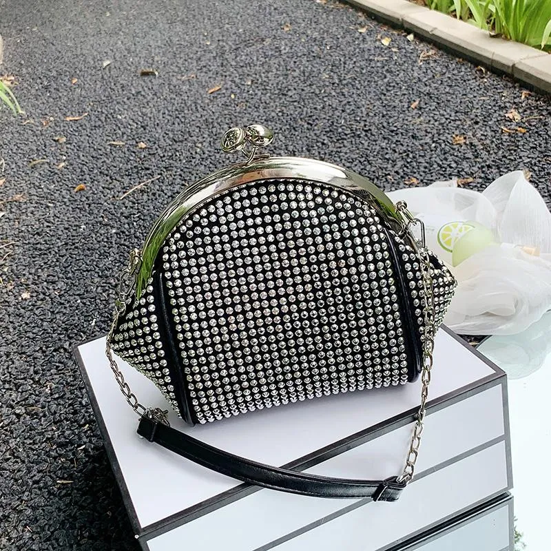 Kvällspåsar Imitation Diamond Women's Shoulder Bag Luxury Design Ladies Messenger Girl Lipstick Shell Female Handbag PU Telefon Bagseveni