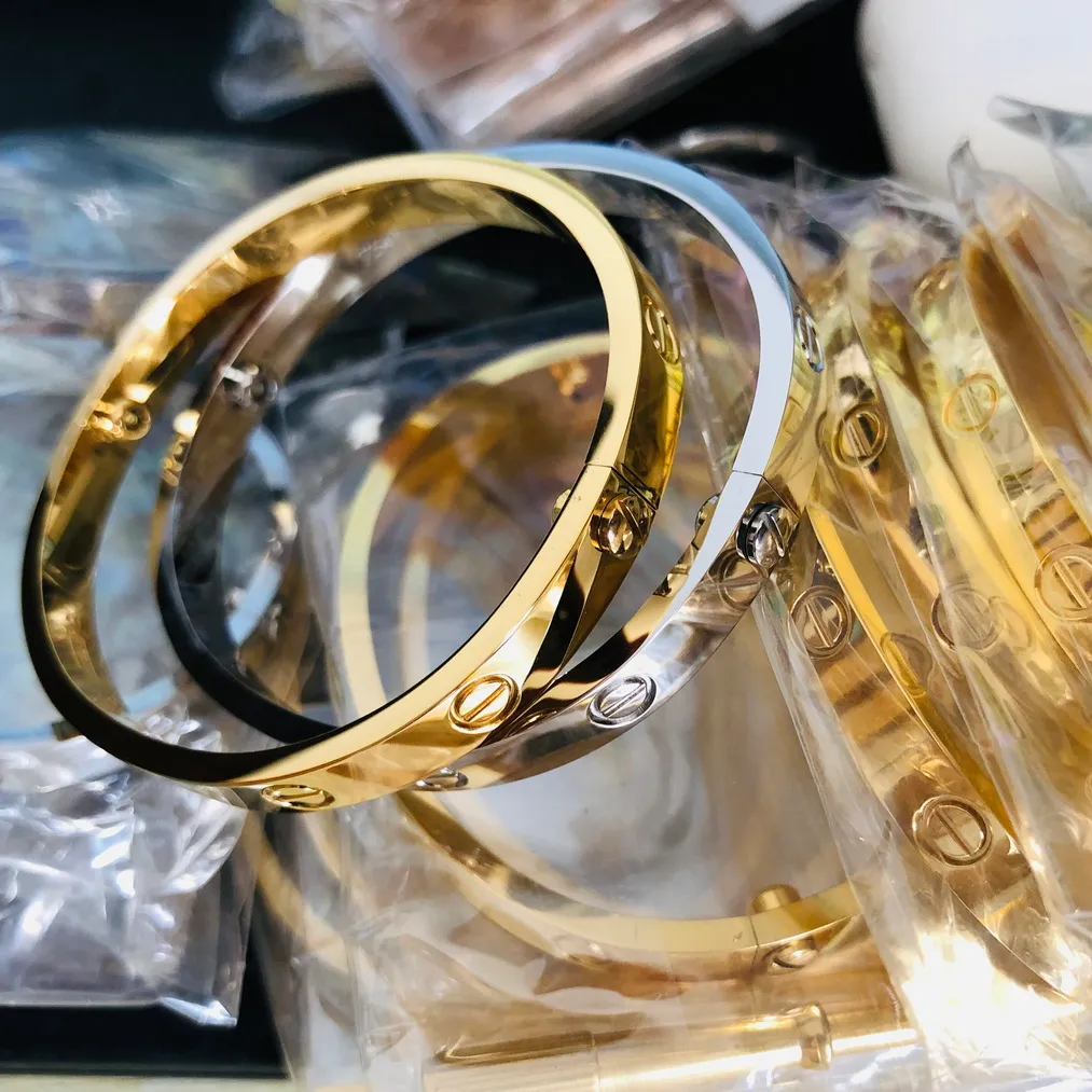 18k love bracelet 2025 replica