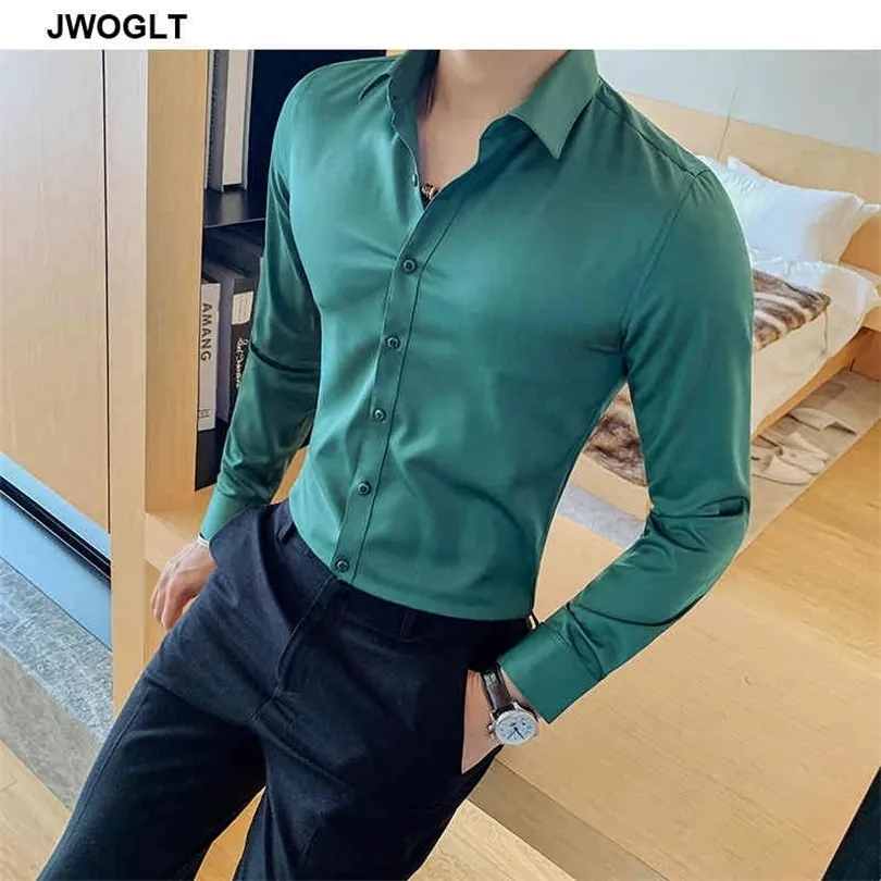 40kg75kg de tamanho asiático de tamanho asiático novo camisa masculina Korea Styles de manga longa Slim Fit amarelo verde branco Camisas sociais casuais 210412