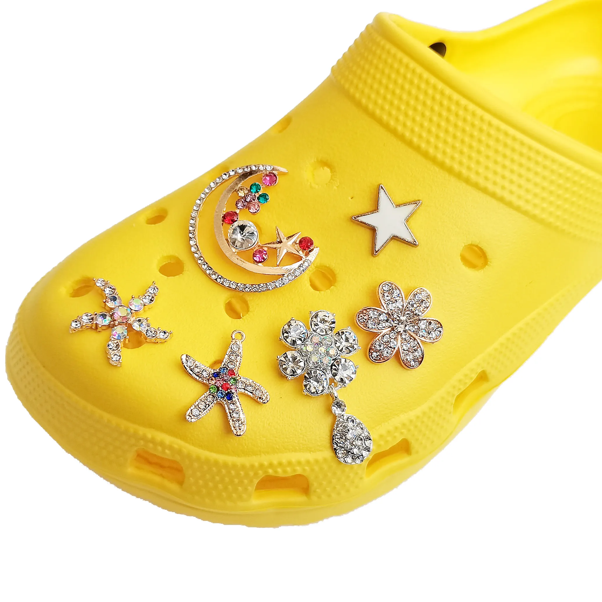 Groothandel Hot Sell Hole Graden Designer schoen Accessoires Metaal Croc Charms Verwijderbare kettingschoenen Buckle Pearl kleine geurschoenbloem