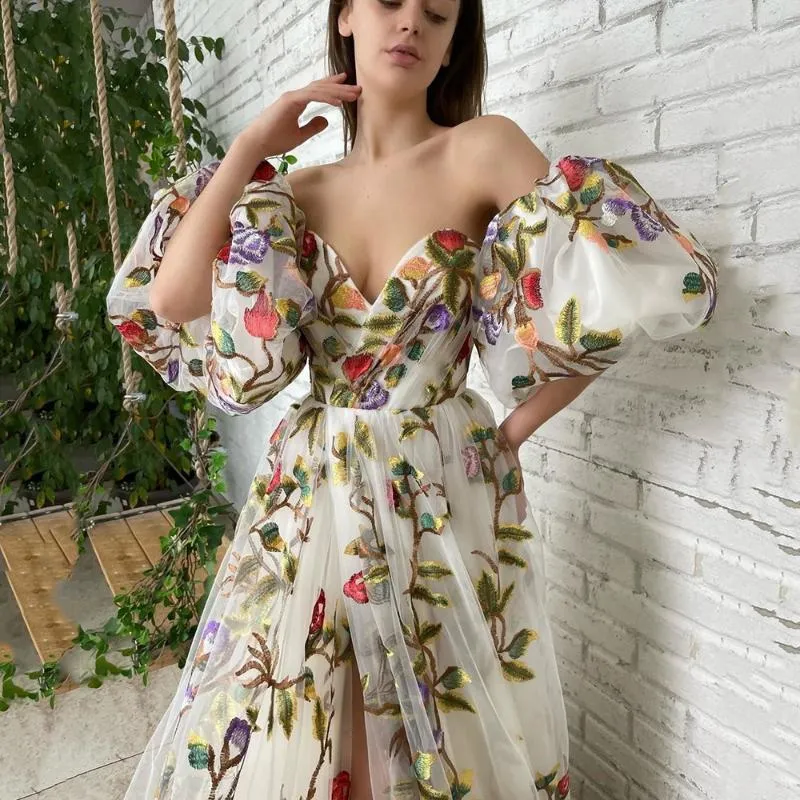 Festklänningar Boho Bröllopsbroderi Blomma Mesh Klänningar Lång Klänning Tube Off Shoulder Hög Split Vestidos De RendaParty