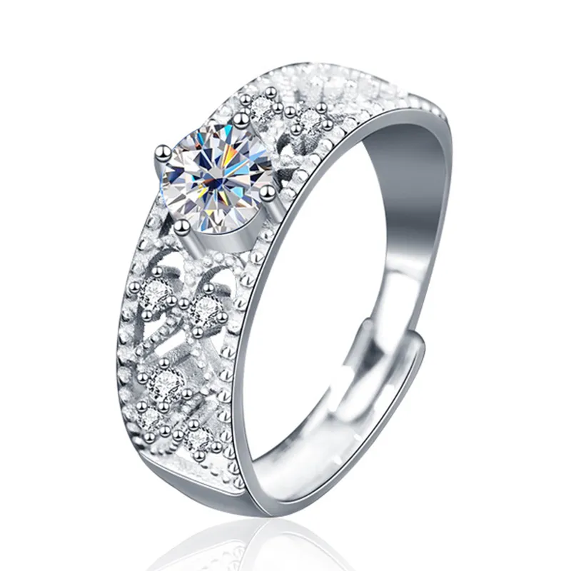 女性向けの100％モイサナイト提案リング0.5ct 2CT VVSダイヤモンドプラチナメッキシルバーリングツイストバンドハートプロングウェディングバンド