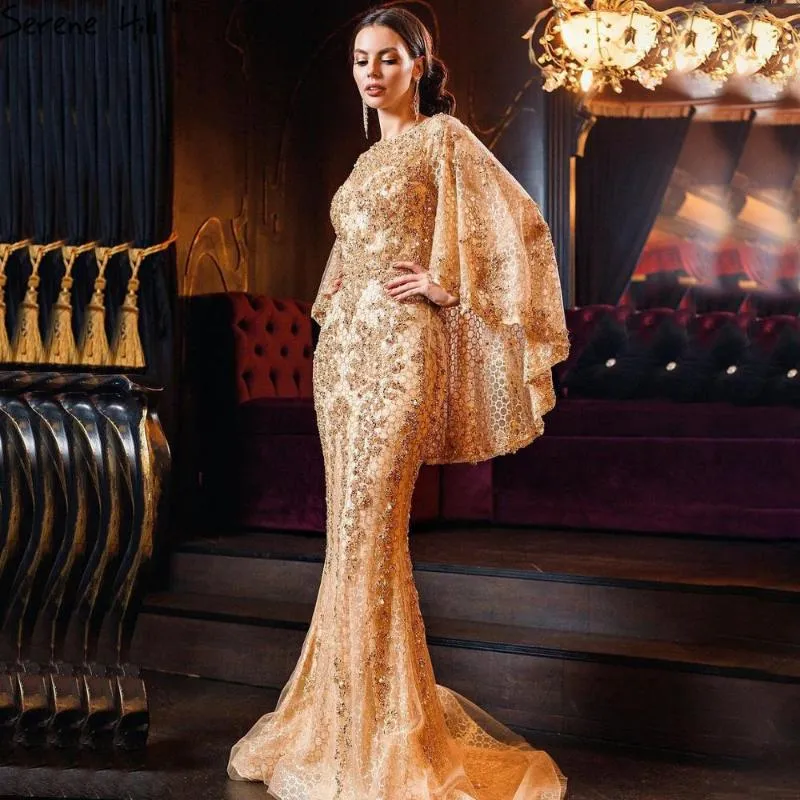 Party Dresses Serene Hill Gold Plus Size Mermaid Elegant Luxury Evening Gowns 2022 Pearls Beading With Cape For Women LA70738Party