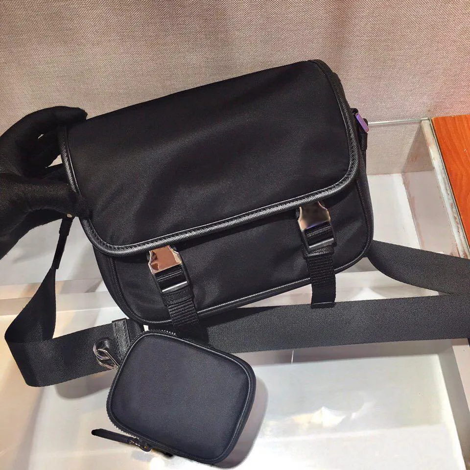 Amazon.com: Ringsun Small Leather Travel Bag Zipper Crossbody Shoulder Bag  Messenger Bag Mens Purse Bag, Leather Man Purse : Clothing, Shoes & Jewelry