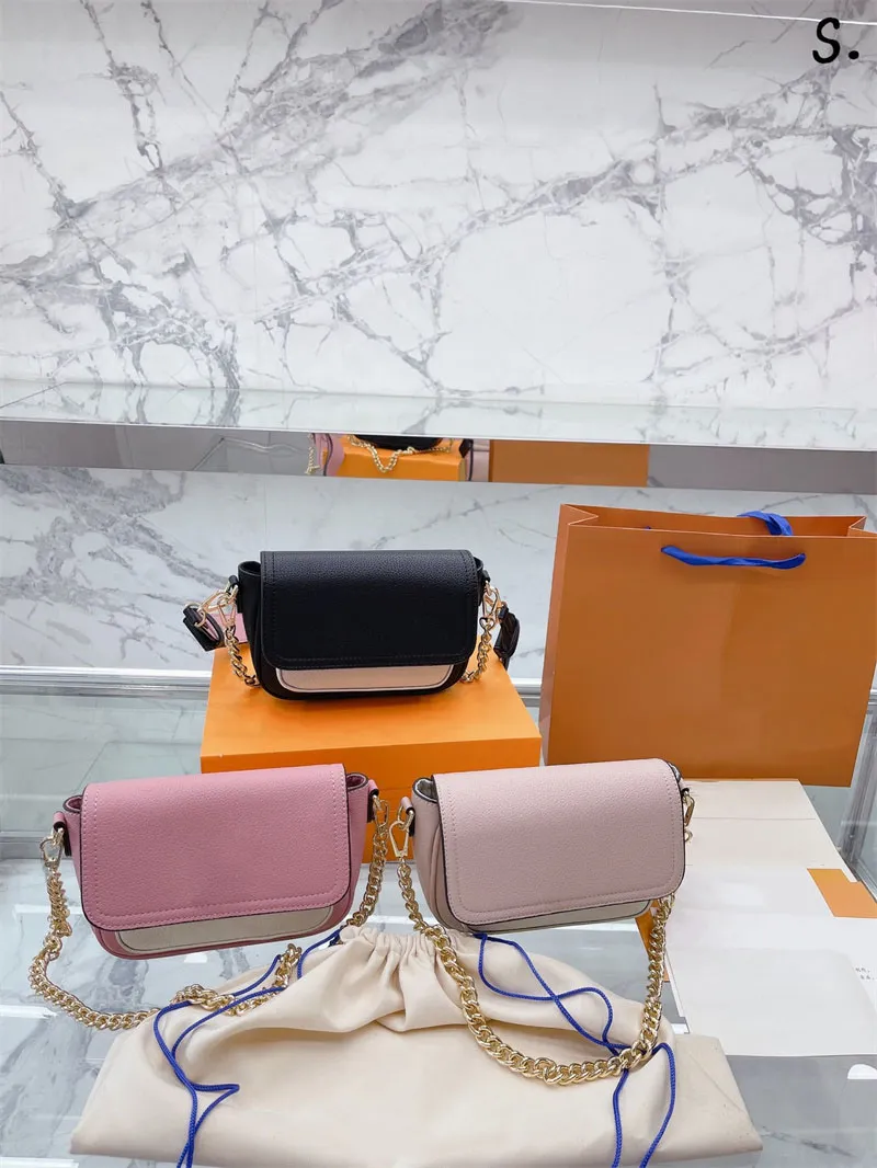 2022 Nouveaux sacs à bandoulière pour femmes célèbres Designer Sac à bandoulière Designers de luxe bicolores Femmes Portefeuilles Luxe Lady Messenger sac à main avec matériel de couleur or