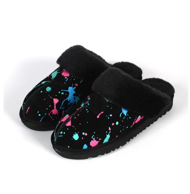 2022 Hot Sell Sell Design clássico Estilo de graffiti Home Mantenha os chinelos quentes de cabra pele de pele de carneiro de neve masculino Mulheres Slippers EU35-45