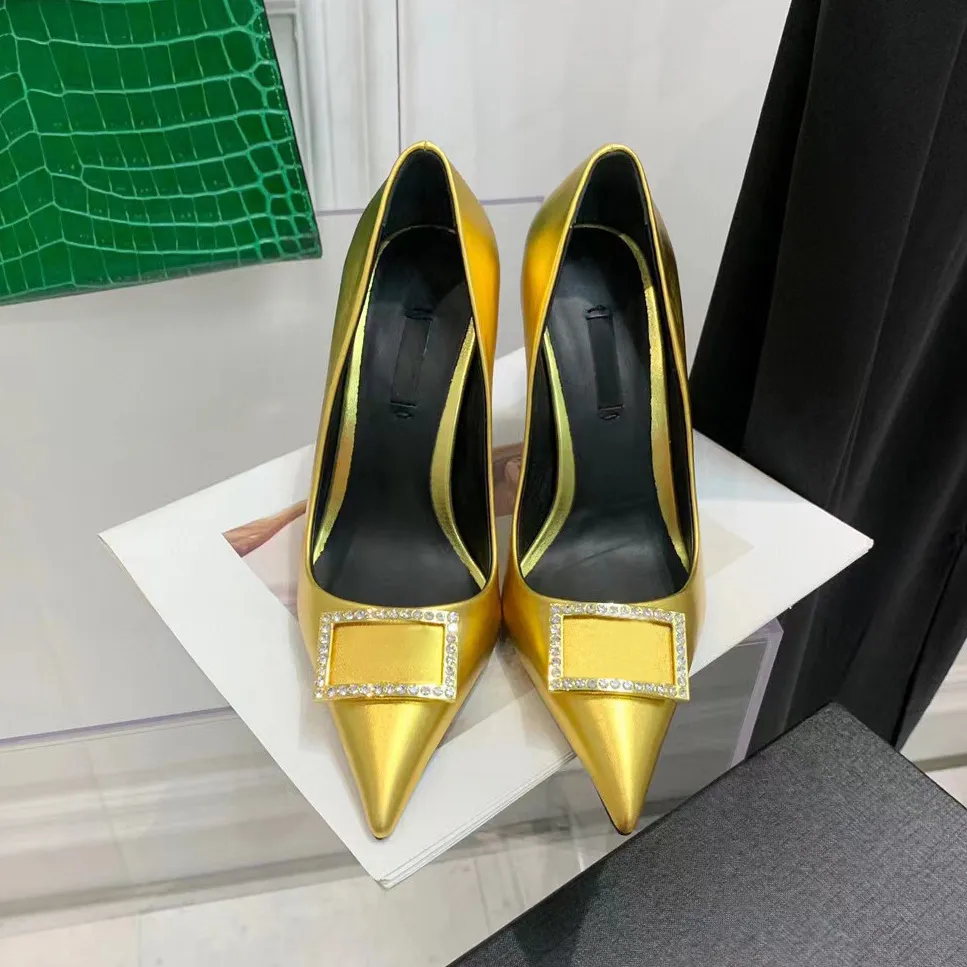 2024SS haut niveau ornements en métal décoration chaussures à talons hauts escarpins à bout pointu 105mm cuir de veau en métal doré chaussure de luxe robe soirée mariage talon