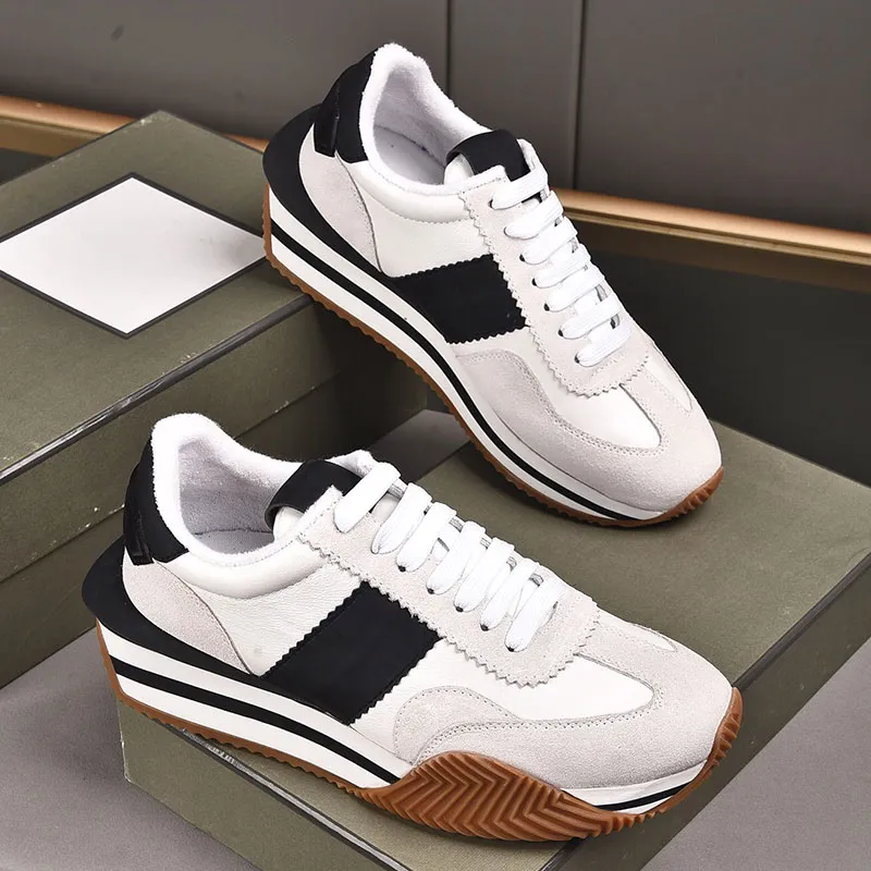 Mens Designer Casual Shoes Fashion Classic White Sports Style Design utseende Nonslip Förhöjande yttersula Mens Sneakers