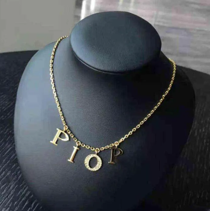 Bracelet de collier de chaîne en or de lettre de mode pour hommes et femmes amateurs de fête bijoux de cadeaux avec boîte nrj