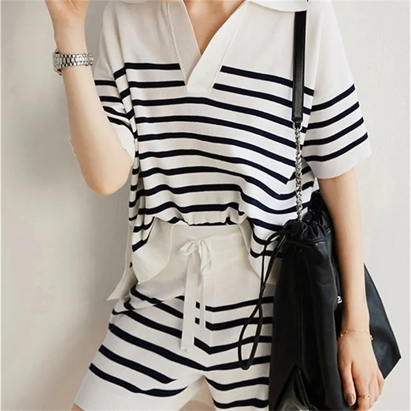 Black And White Stripe Knit Two Piece Sets Womens Outfits Jogger Summer Tops Shorts Casual Drawstring Knitted Tracksuit Set 220509