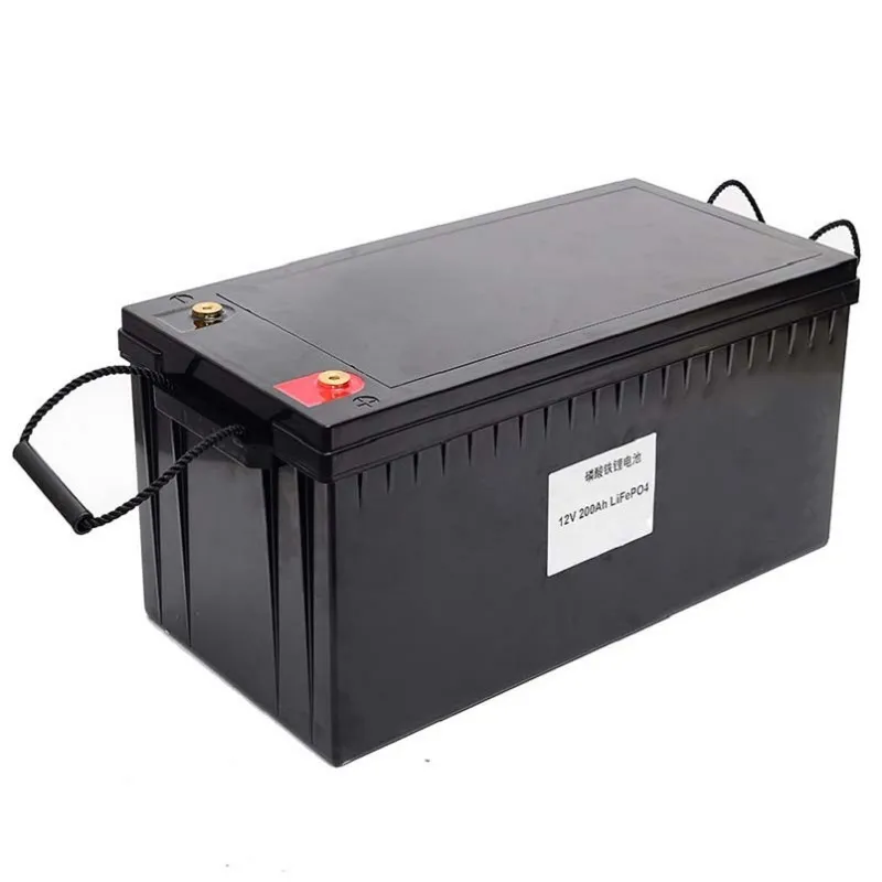 Pack de batteries au lithium à décharge profonde LiFePO4 12 V 200 Ah avec BMS 200 A intégré, puissance de charge de 2 560 W, batterie de secours en cas de panne de courant, parfaite pour les camping-cars, les systèmes hors réseau, l'énergie solaire