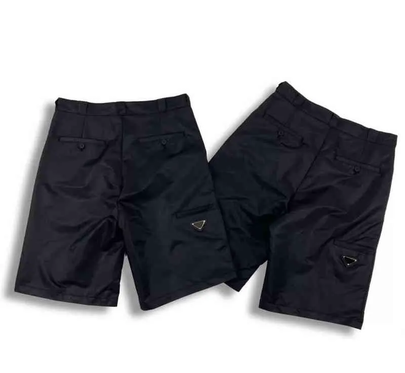 2021 Mens Shorts Pant Classic Street Sweatpants Basic Zipper Pocket Double Hook Couple Nylon Rome Soft and Breathable Summer Beach Short1