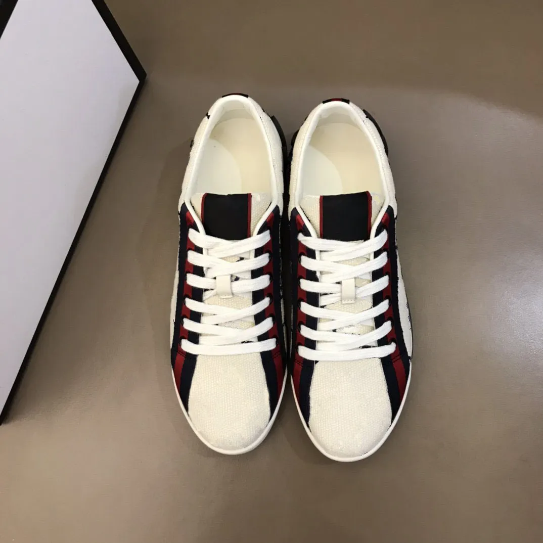 Print Stripe Designerskor Toppkvalitet Grå Vit ACE Broderade Herr Kvinnor Design Sneakers i äkta läder Lyx Casual Sko