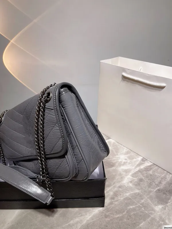 2022 Classic chain bags Handbags shoulder Bags brand designer seam leather ladies metal high quality clamshell messenger gift bag Y008