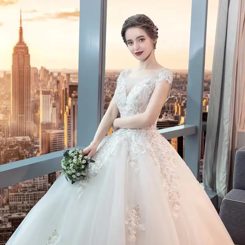 KOREAN WEDDING C-025 REYOO STUDIO : korea wedding pledge | Minimal wedding  dress, Wedding photo studio, Korean wedding