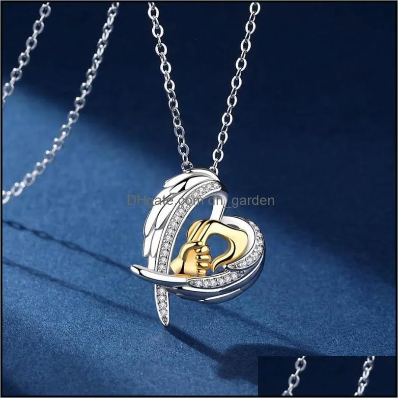 Fashion Shining Cubic Zirconia Mom Baby Necklace Heart Pendant Necklaces for Mother`s Birthday Days Gift Family Jewelry