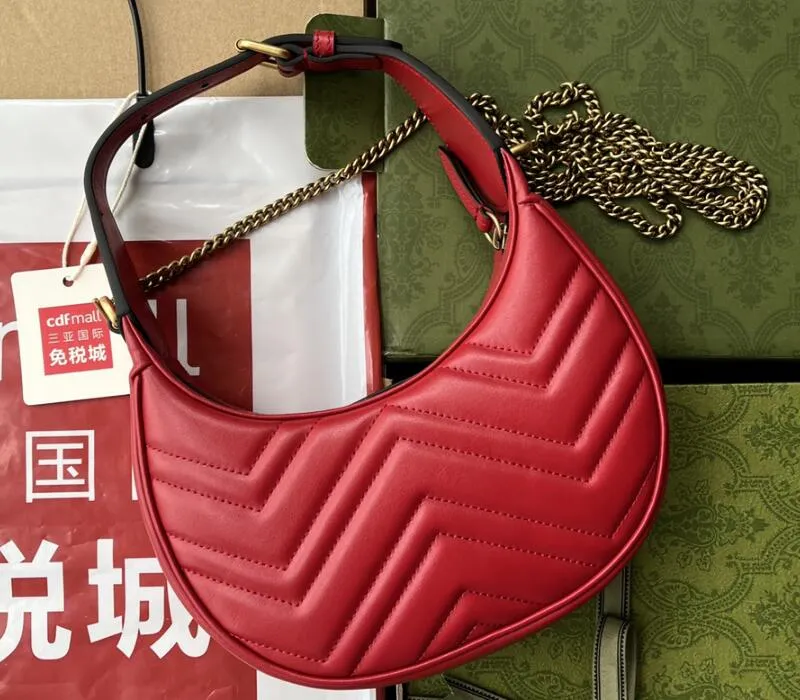 Realfine Bags 5A 699514 20,5 cm Marmont Mini-sacs à main à bandoulière en forme de demi-lune Sacs à main pour femmes avec sac à poussière Boîte en cuir Chevron de couleur rouge