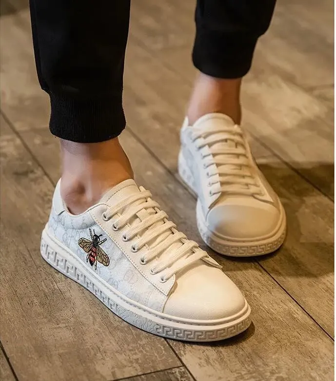 Ayakkabı erkekler Sneakers Erkek rahat Erkek tenis Lüks Eğitmen Yarış Nefes moda loafer'lar erkekler için koşu Ayakkabıları F601