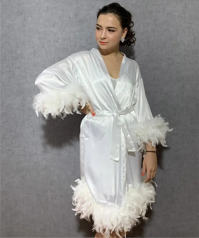 Women's Sleepwear Feathered Satin Bridesmaid Robes Dressing Gown Bride Robe Gift Bridal Party Silky PersonalizedWomen's