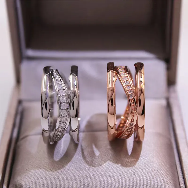العلامة التجارية الفاخرة زوجين الزفاف خاتم الماس موضة كلاسيكي انقطاع مصمم خواتم للرجال النساء عالية الجودة الفولاذ المقاوم للصدأ بالكهرباء 18K خاتم ذهب مجوهرات