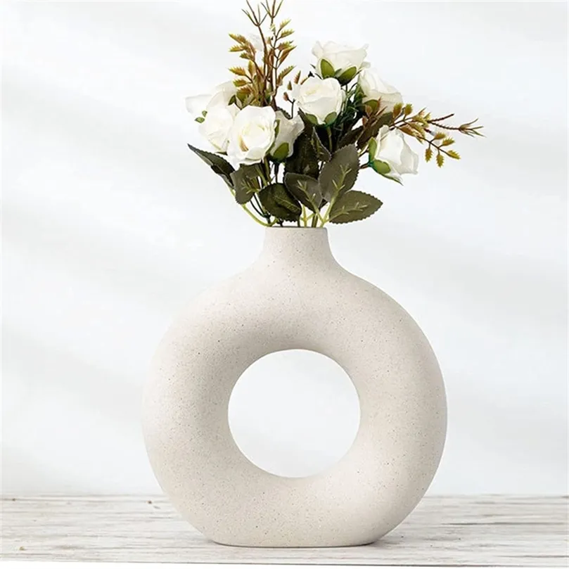 Nordic Circular Hollow Ceramic Wazon Donuts Pot Home Decoration Akcesoria Office Desktop Salon Sztuka Ozdoby Prezent 220423