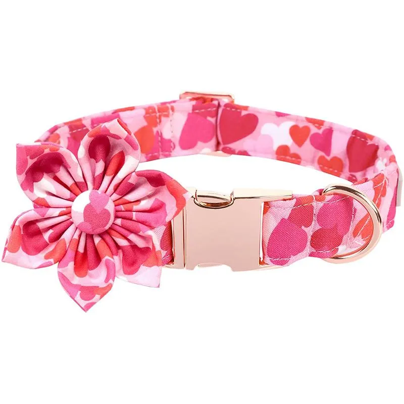 Collari per cani Guinzagli Zampe stile unico Collare personalizzato a forma di cuore rosa di San Valentino con farfallino Fiore per cani di taglia grande, media e piccola