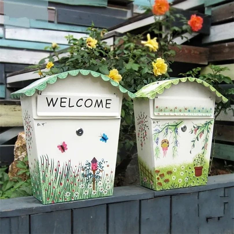 Vintage Pastoral Metal Iron Mailbox Låsbar vattentät postlåda Hem Balkong Garden Dekorativ hantverk Tidningsbrev Postlåda T200117