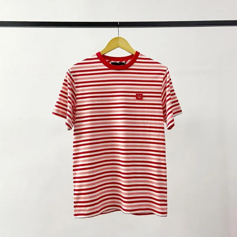 T-shirts pour hommes Design coréen Summer Hommes T-shirt Rayé Sourire Lâche Coton Pull à manches courtes O-Cou Casual Femmes Top Haute Qualité