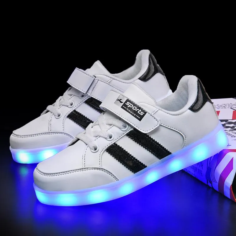 Athletic Outdoor Children LED LED BUTS Modne Dziewczyny Sneakers