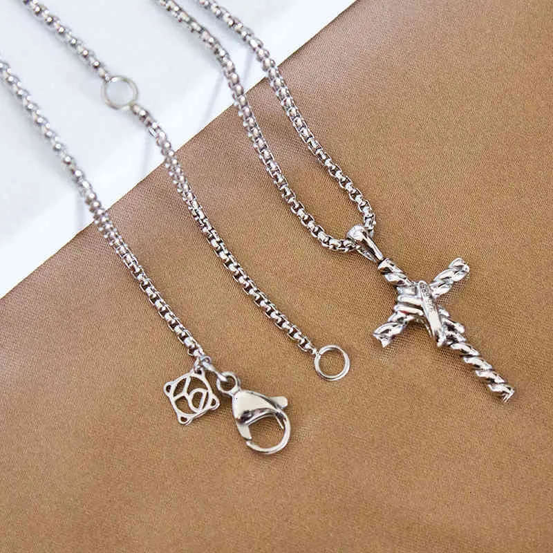 Twisted X -halsband 925 Sterling Silver Cross Halsbandkedja män Kvinnor Designer smycken Buckle Thread Pendant E6677 Kew1