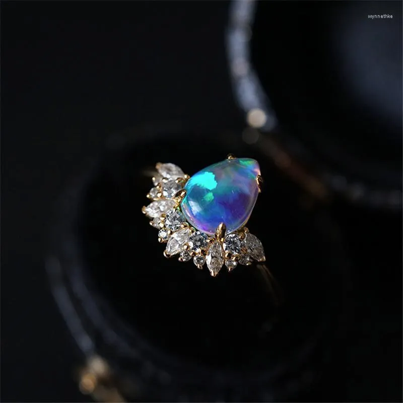 Cluster Rings Luxury Female Water Drop Opal Ring Classic Gold Color Thin Engagement Charm Crystal Crown Stone Wedding For WomenCluster Wynn2