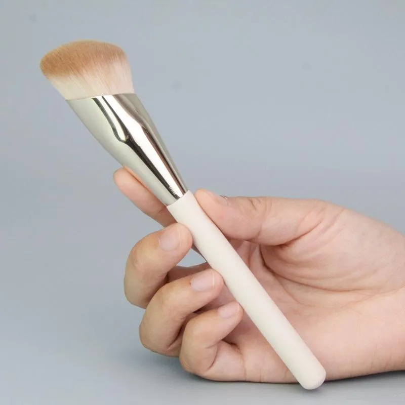 Pennelli trucco Rare-Selena Capelli sintetici morbidi Finger Belly Foundation Fard Correttore Pennello Cosmetici Beauty Make Up ToolMakeup