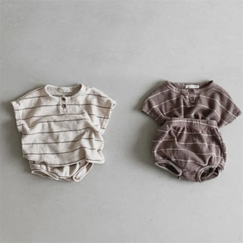 Yaz bebek kısa kollu tişört şort 2pcs bebek giysileri set sevimli erkekler çizgili pp pantolon takım elbise moda kız kıyafetleri 220608
