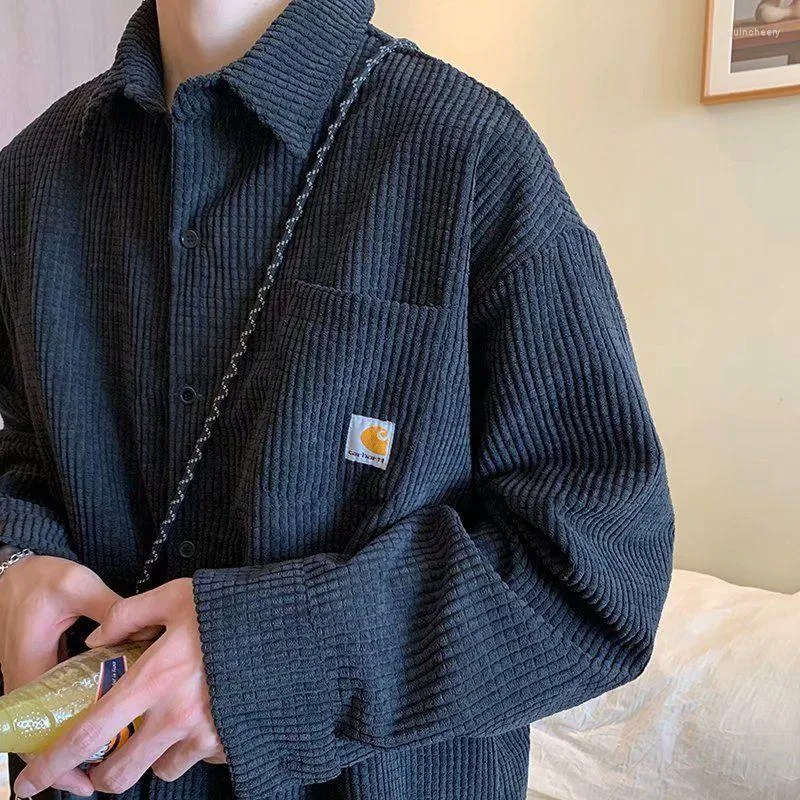 Мужские повседневные рубашки Японская вельветовая рабочая рубашка Мужская свободная грубая красивая винтажная куртка с длинным рукавомМужская Quin22