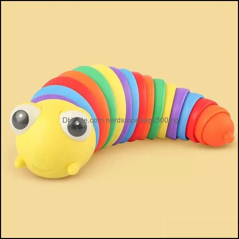 Party Favor Novelty Slugs Fingertip Snails Slugs Plastic Rainbow Bug toys Decompression Vent Children`s Educational