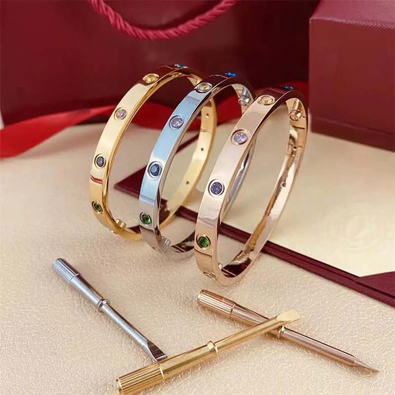 2023 Mode Nieuwe Bangle Gekleurde kristal 10 Boor Schroevendraaier Armband Klassieke Merk Designer 316L Rvs Paar Armband Voor Vrouwen mannen