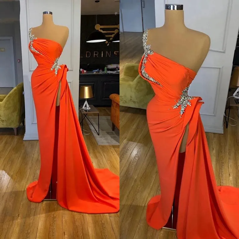 Orange Aftonklänning Lång Formell 2022 One Shoulder Beaded With High Slit Arabic Dubai Kvinnor Prom Klänningar Aftonklänningar C0316