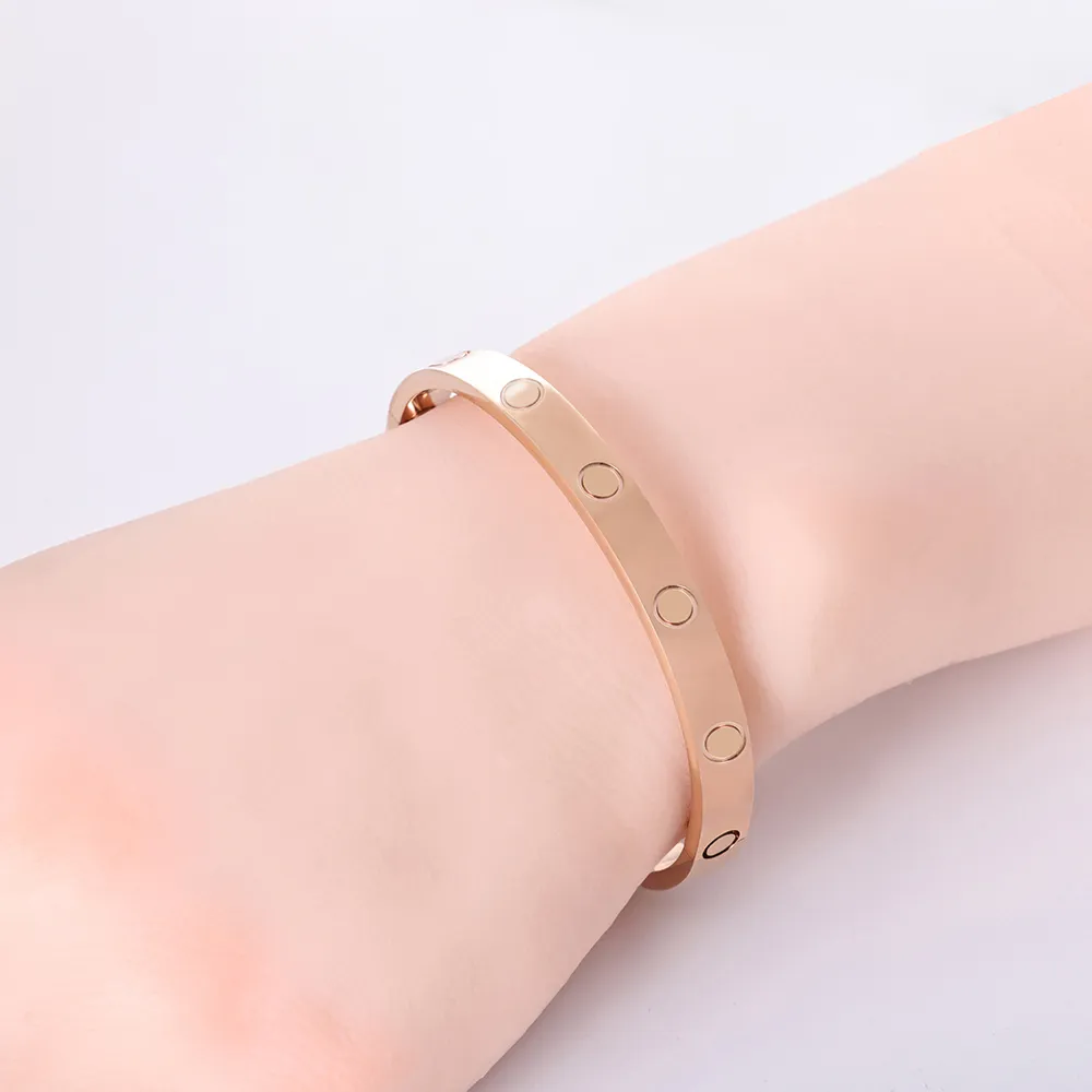 Luxury Screw Love Bracelet For Men With Platinum Rose Armband And Designer  Gold Couple Bangles Carti Braceslet Couple Bangle Mama Braclet Pulsera  Hombre From Luxurysunglasses999, $14.81 | DHgate.Com