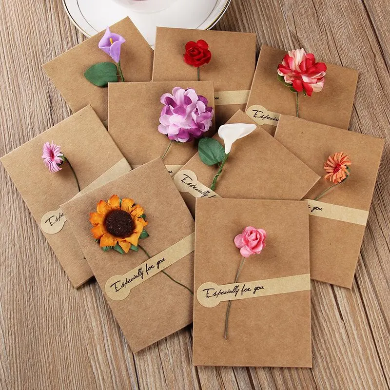 Gift Wrap 1set Mini -kuvert Vintage Diy Kraft Paper Invitation Greating Card Taggar Kort handgjorda Dry Flower Wedding Party Envelopegift