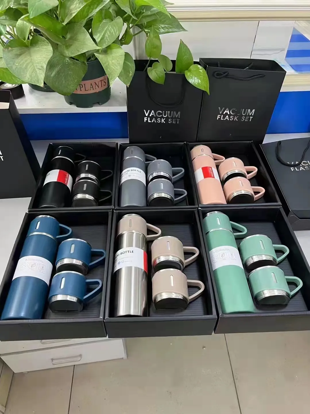 Stainless Steel Car Mug Travel Set Gift Box Vacuum Insulated Mug Metal Water Bottle Beer Coffee Mug with Lid 6 Colors