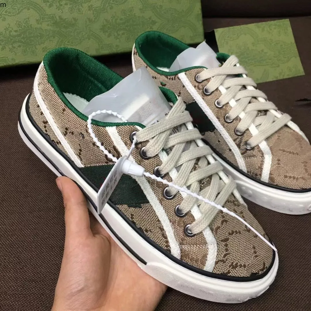 Le ultime scarpe da tennis da uomo donna tennis 1977 con tessitura cotone verde e rosso inluxe fashion casual coach design mkj5481