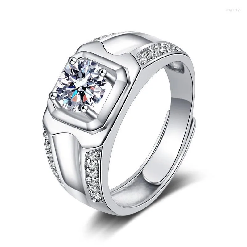 Küme Yüzükleri D Renk Mozambik Diamond S925 STERLING Gümüş Sekiz Ok Twist Arm Niu Tou Tou Ring One Ct Kenn22