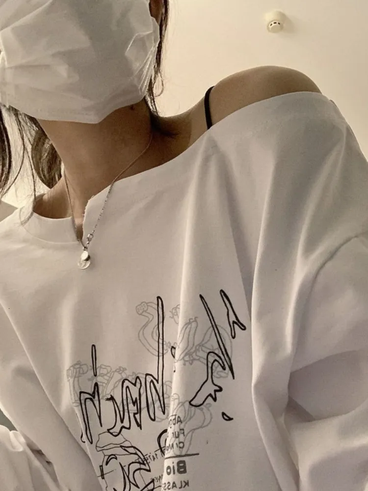 Women's TShirt HOUZHOU White Tshirt Long Sleeve Y2k Top Korean Fashion Graphic Off Shoulder Oversize Tees Black Harajuku Tshirt Vintage 230206