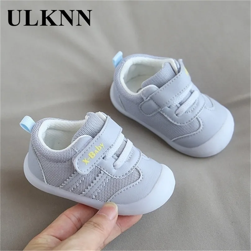Ulknn Baby Shoes الخريف 1-3 سنوات الأولاد البالغين من العمر فاكهة نمط الفاكهة الناعمة أسفل الأحذية الصغيرة