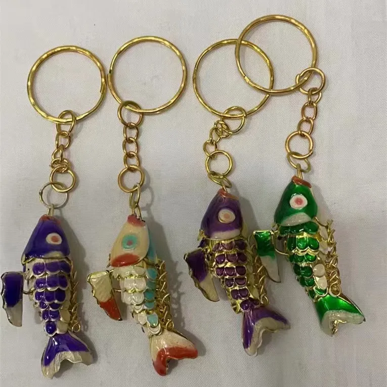 10pcs Lifelike Swing 에나멜 귀여운 4.5cm Koi Fish Keychains 여성 어린이 선물 열쇠 고리 Cloisonne Goldfish Charms Fancy Keys Chain