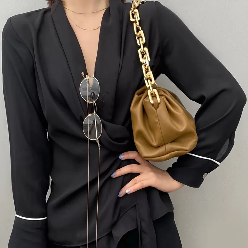 Kobiet mody torby mody duży metalowy łańcuch plisowany woreczka chmurowa 2022 Ręczny pojedynczy ramię stały kolor luksusowy designerski designerski torebka damska