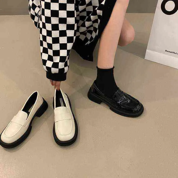 Dress Shoes Designer Retro Platform Small Leather Shoes Women Minority Square Toe Loafers Casual Sandals 220317