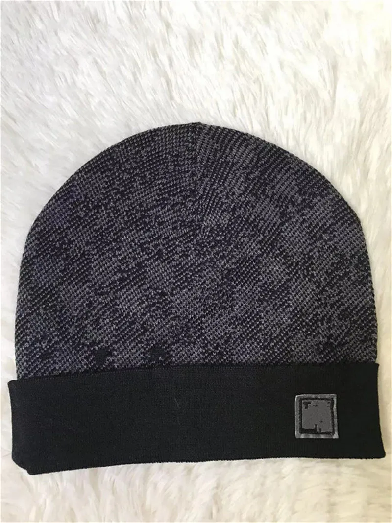 Stilista uomo berretto invernale di alta qualità unisex lavorato a maglia cappello caldo di cotone classico berretto sportivo berretti da donna casual berretto a strisce all'aperto berretti 10 colori