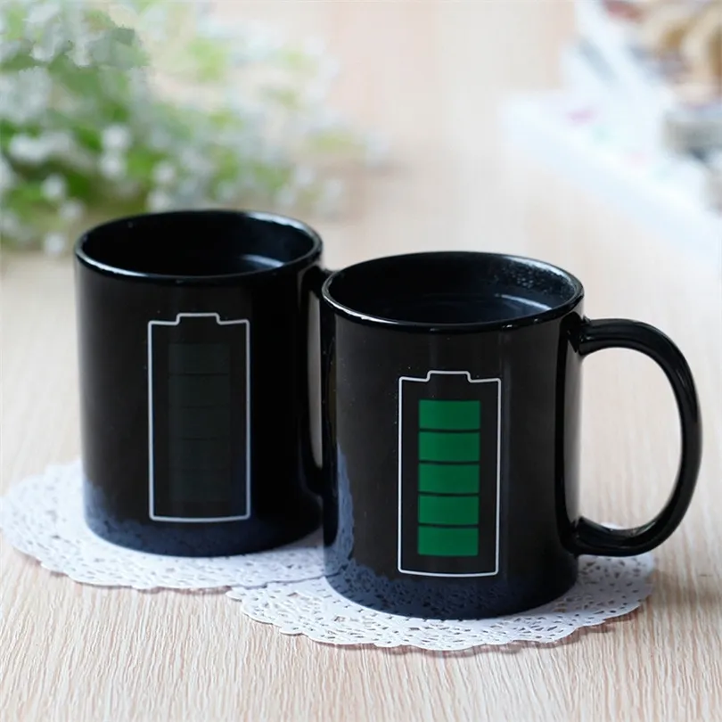 Battery Magic Mugg Positiv energi färgväxling kopp keramisk missfärgning kaffe te mjölk muggar nyhet gåvor 220423