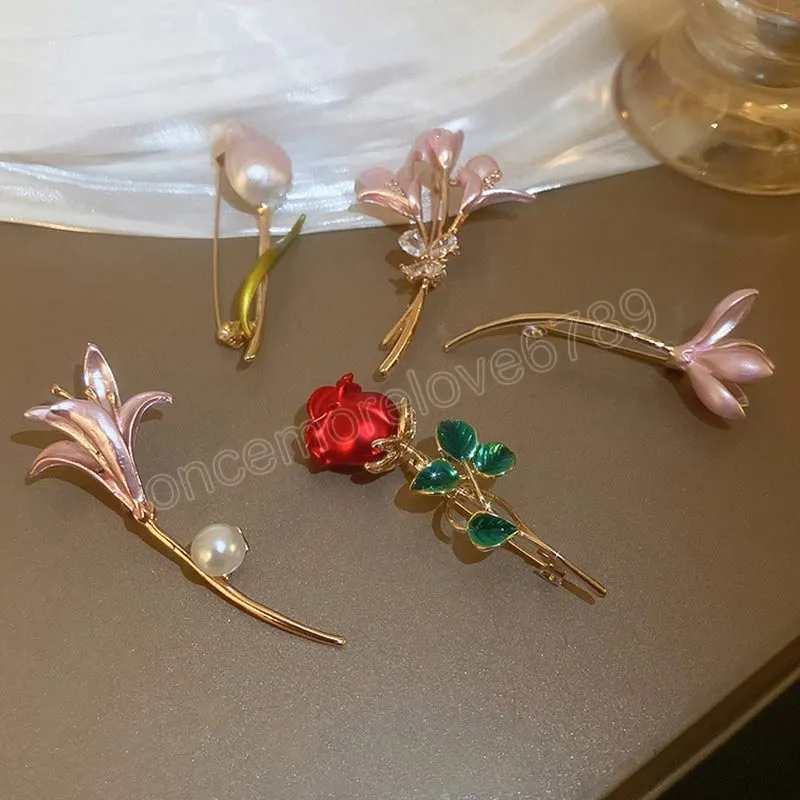 Retro Diamond Butterfly Tulip Rose Flower Brooch Pin Corsage Women Elegant Suit Dress Shawl Clothing Accessories Party Gift